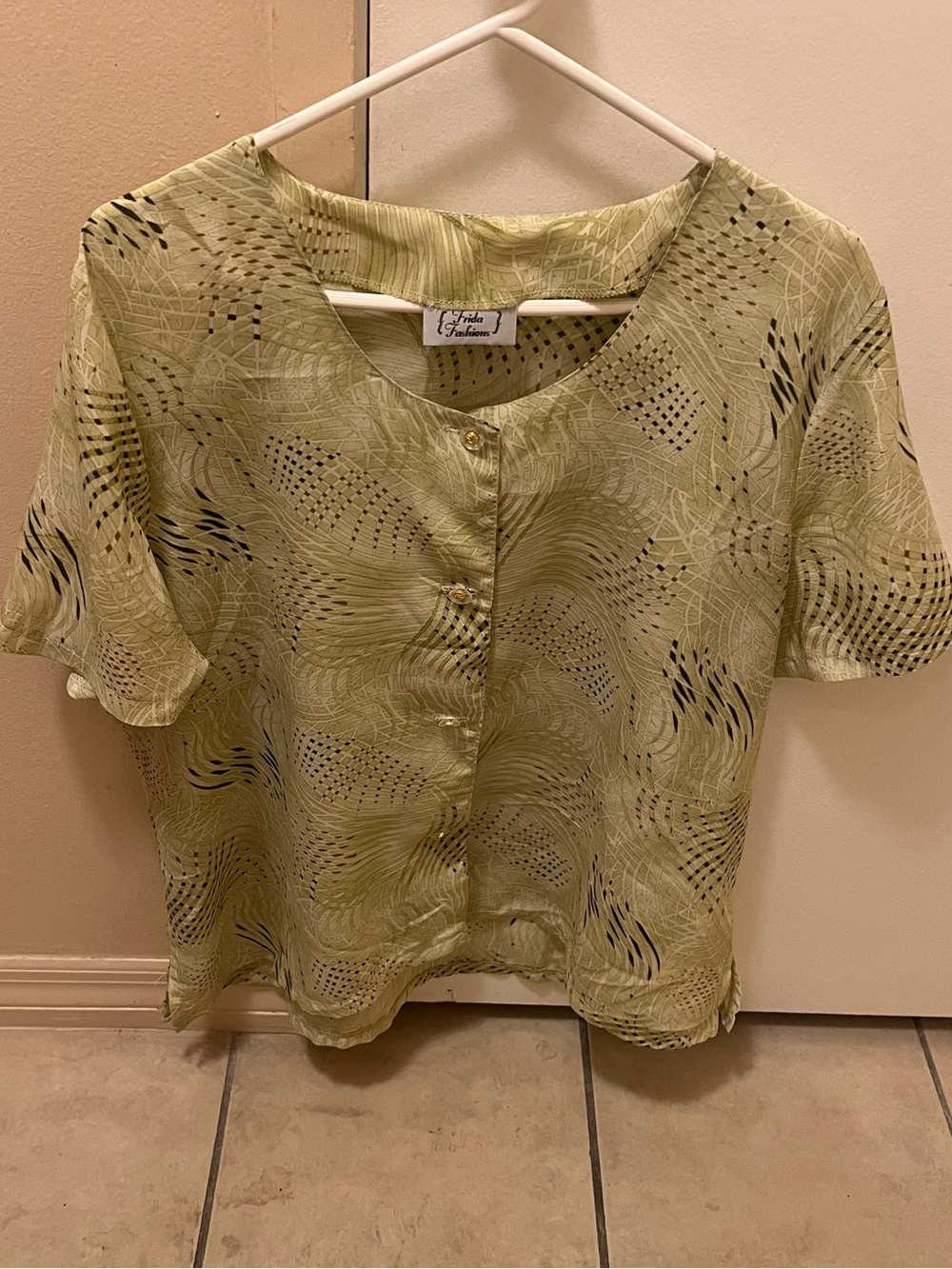 Frida Fashion Light Green Printed Short-Sleeve Button Front Blouse